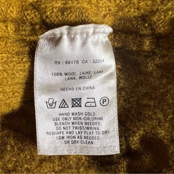 Yellow Sleeveless Knit Dress - Picture 4 of 6